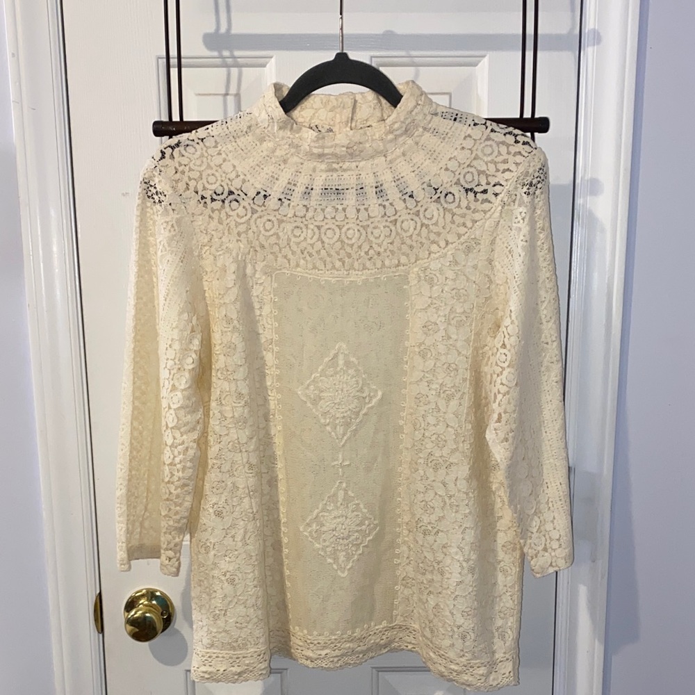 April Cornell Victoria blouse sz M, small flaw, no camisole- just blouse.